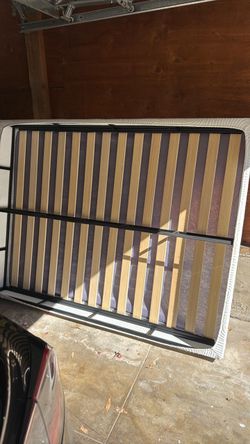 Zinus Metal Box Spring with Wood
