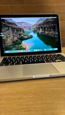 Apple MacBook Pro 13” Retina i5/8GB/256GB SSD $180