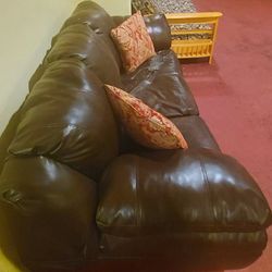 Very Long Couch And Love Seat Very Comfortably No Rips Well Sel Both 200 Can Deliver Okc Area 30