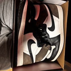 Jordan 1 mochas size 9