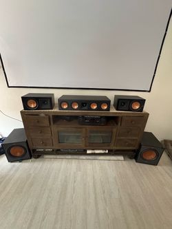Complete Klipsch surround sound w/ Subs