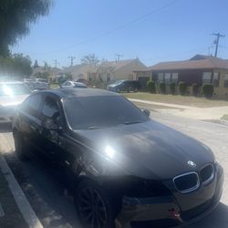 BMW 328i AS IS/PART OUT