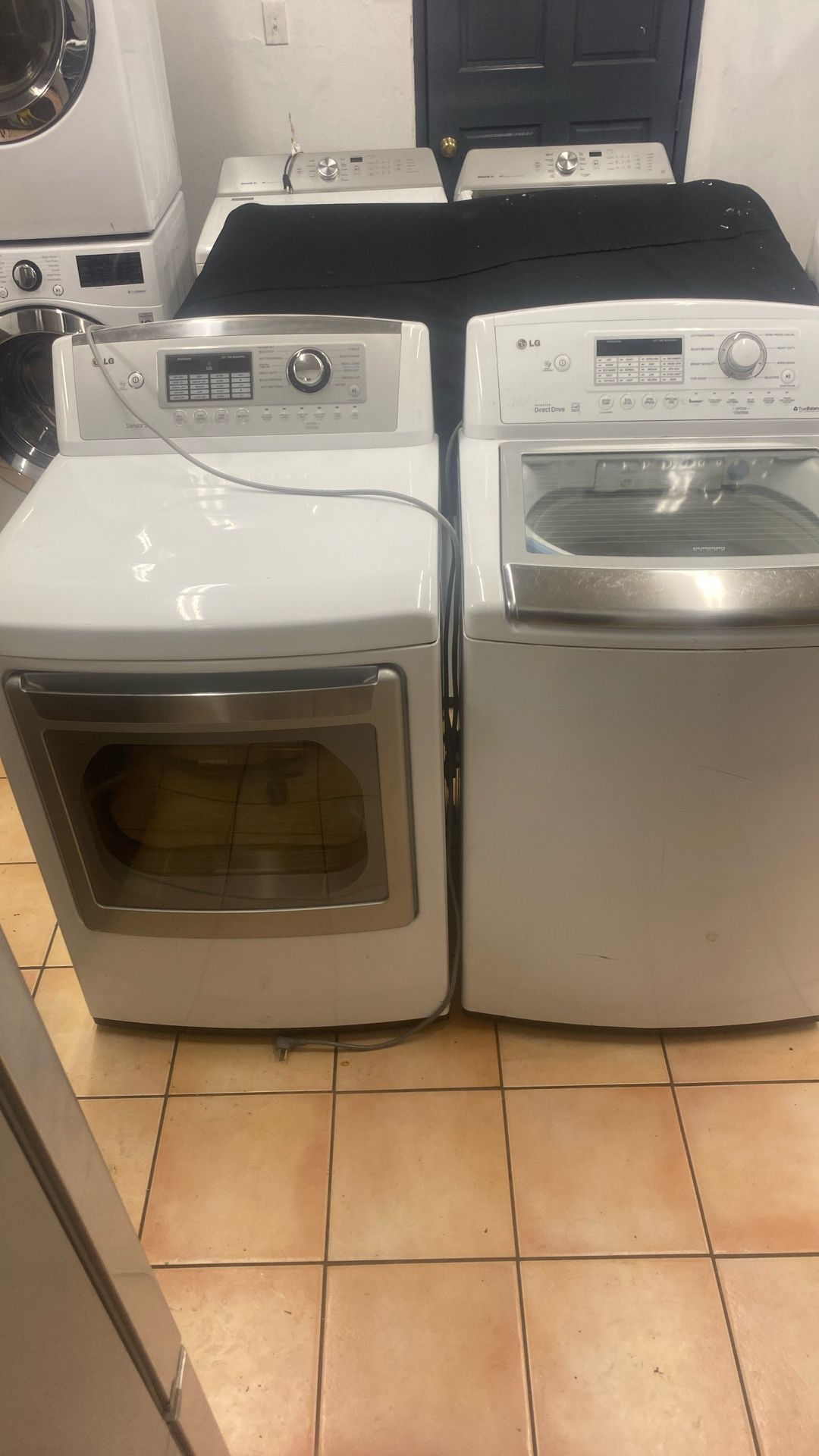 WASHER AND GAS DRYER