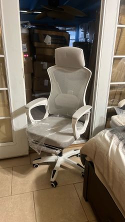 Ergonomic office chair