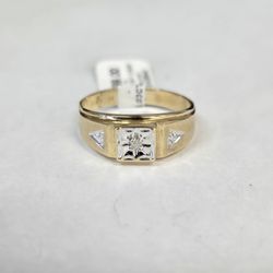 10kt Gold Diamond Ring