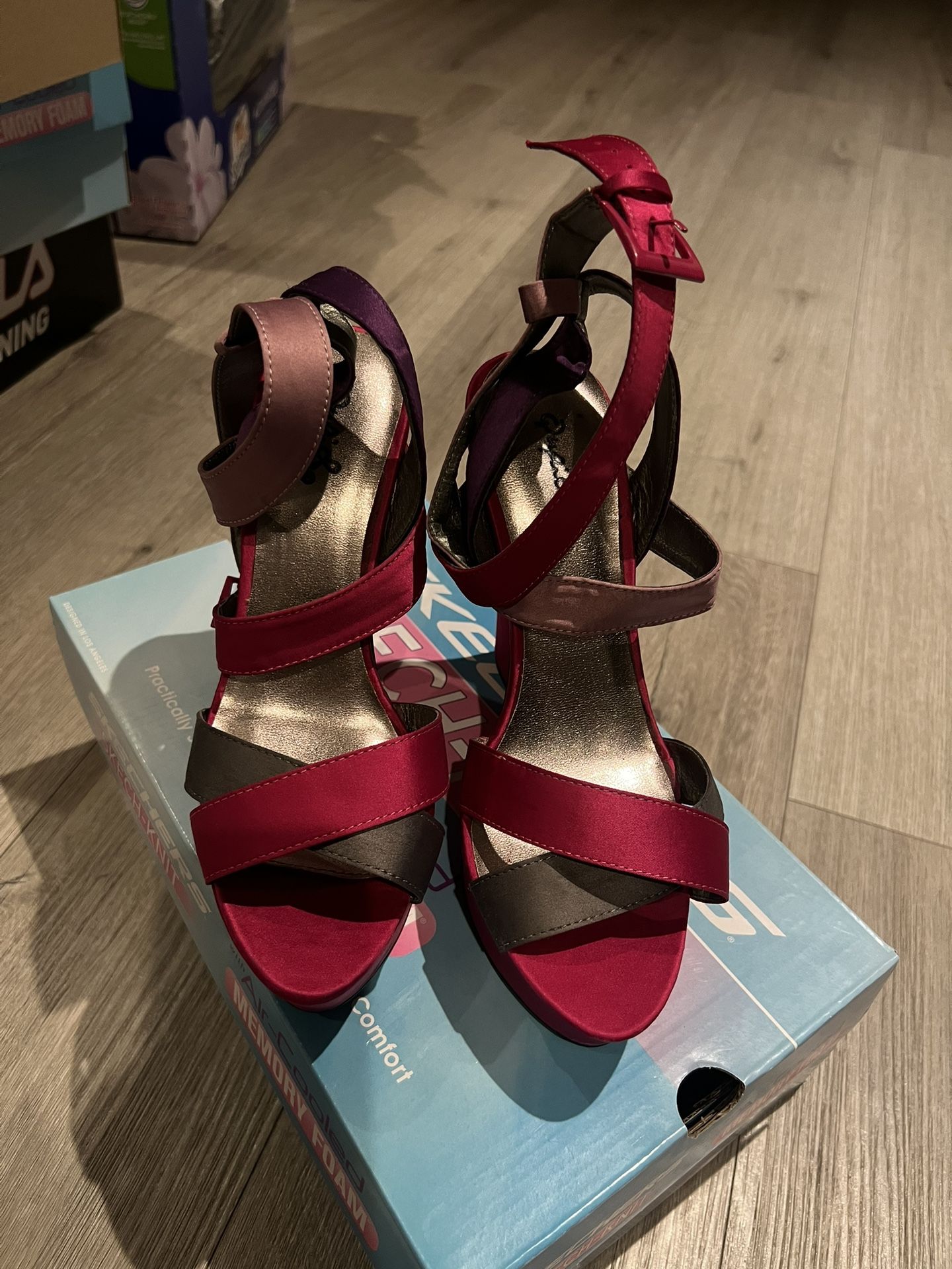 High Heel Shoes Hot pink cross straps heels sz 7