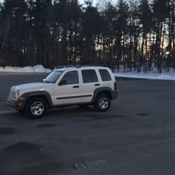 2007 Jeep Liberty – Low Miles – Clean & Well Maintained