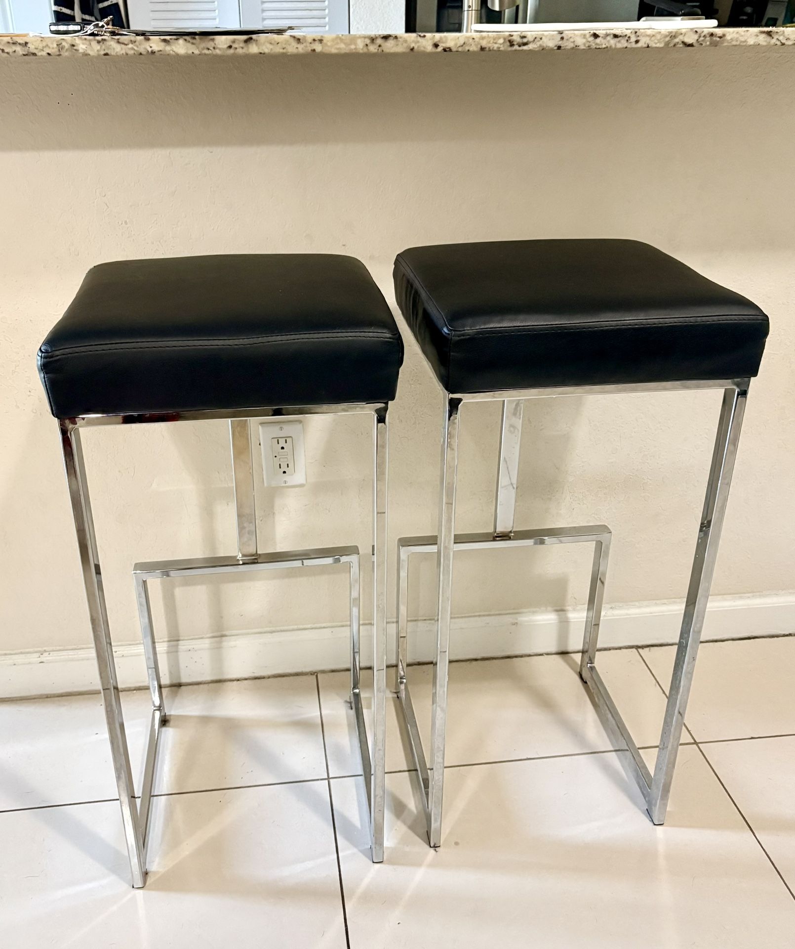 Moving Sale: Barstools