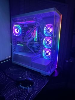 Gaming PC And Razor Mouse And Keyboard
