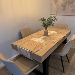 Dinning Table With 4 Chairs