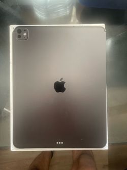 iPad Pro 13 inch M5 + Cellular AT&T Unlocked