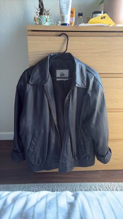 Genuine leather vintage bomber jacket