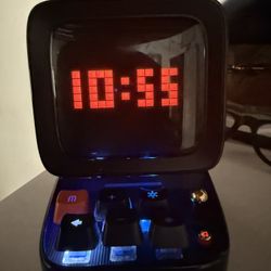 Divoom Ditoo-Pro Retro Pixel Art Speaker