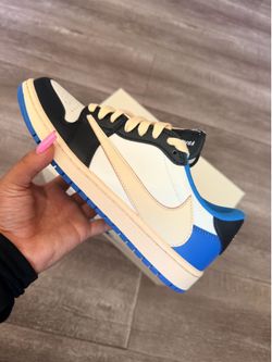 Air Jordan 1 Low Size 7,7.5,8,8.5,9,9.5,10.5,11,12