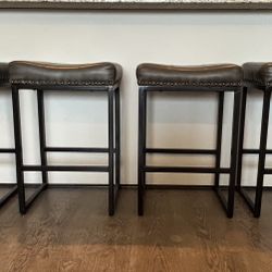 Set of 4 Barstools 