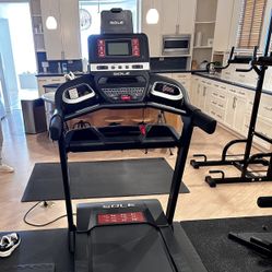 Sole F63 Treadmill 