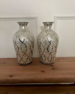 2 Decor vases