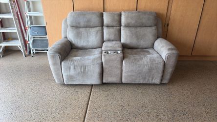 Reclining love seat
