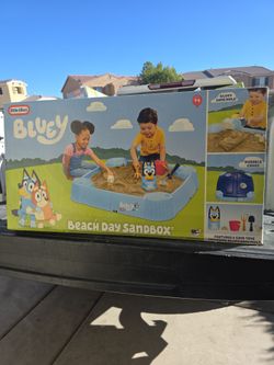 Little Tikes Bluey Beach Day Sandbox
