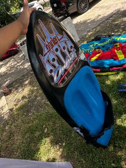 Knee board ski..
