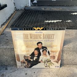 The Wedding Banquet (1993) – Widescreen LaserDisc (Sealed)  This is a sealed, special widescreen edition LaserDisc of The Wedding Banquet (1993), dire