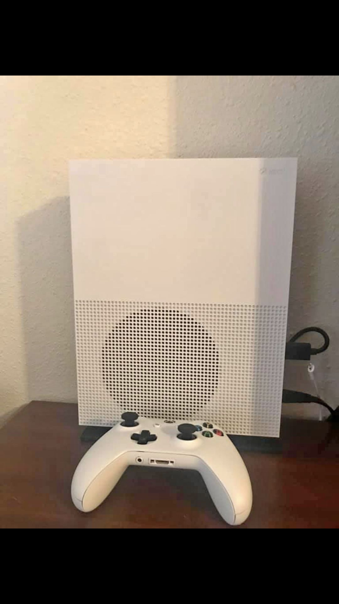 Xbox One S 1TB with controller and 1 game