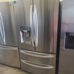 LG STAINLESS STEEL FRENCH DOORS REFRIGERATOR