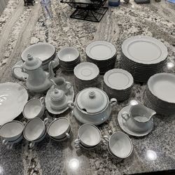 93 Piece Winterling  Bavaria China