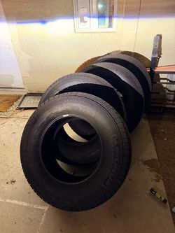 Tires LT245/75R17