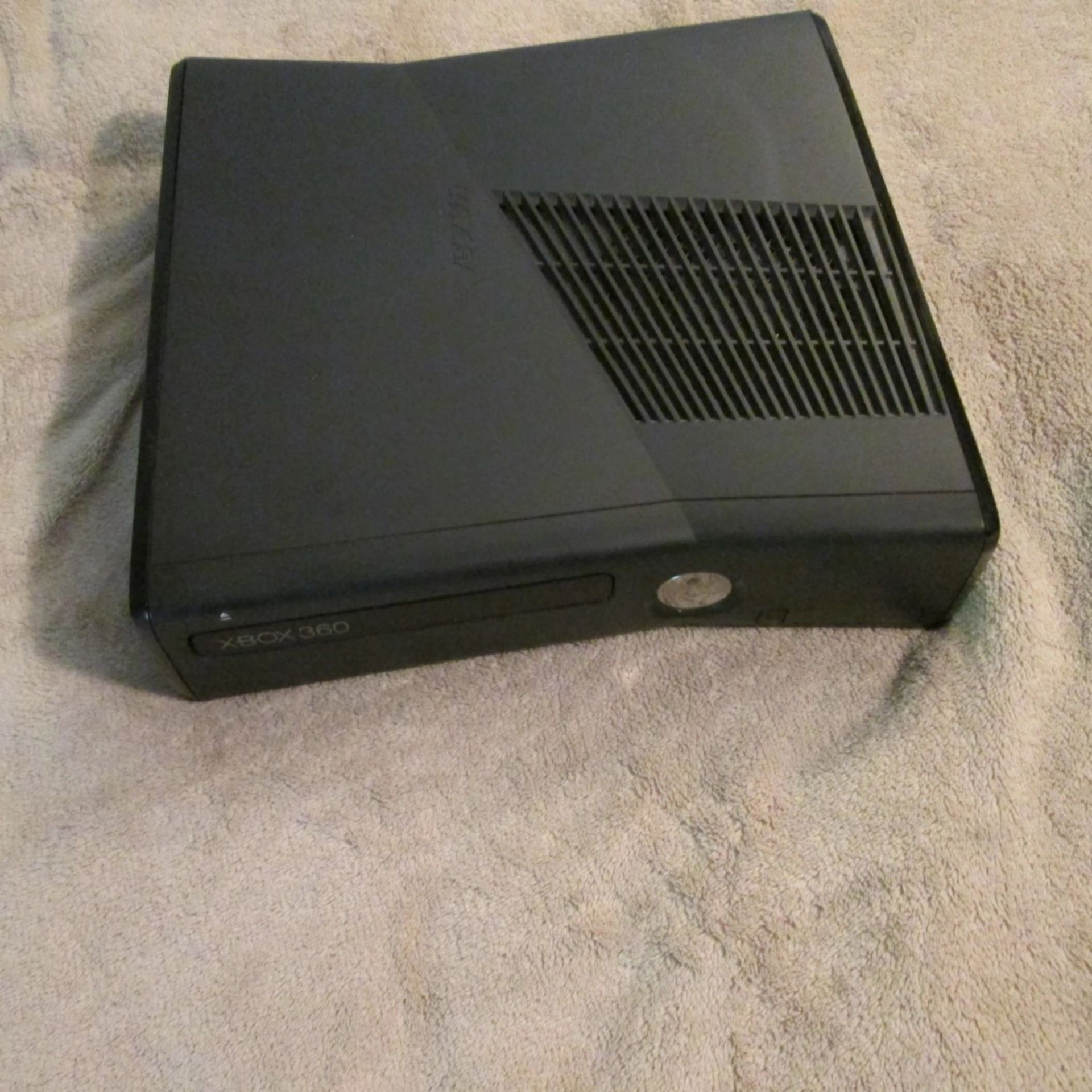 Black Xbox 360 No Wires 