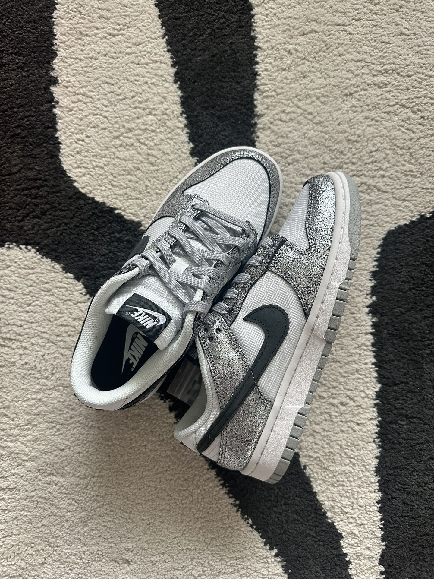Nike Dunk Golden Gals