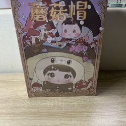 Nommi Mushroom Hat 400% Series Plush Blind Box