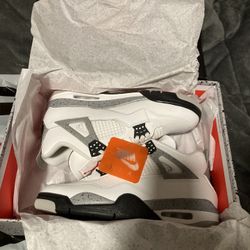 Air Jordan Retro 4 White cement Size 10