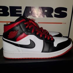 Air Jordan Retro 1 Mid Gym Red Black Toe.  Size  10.5 Men's 