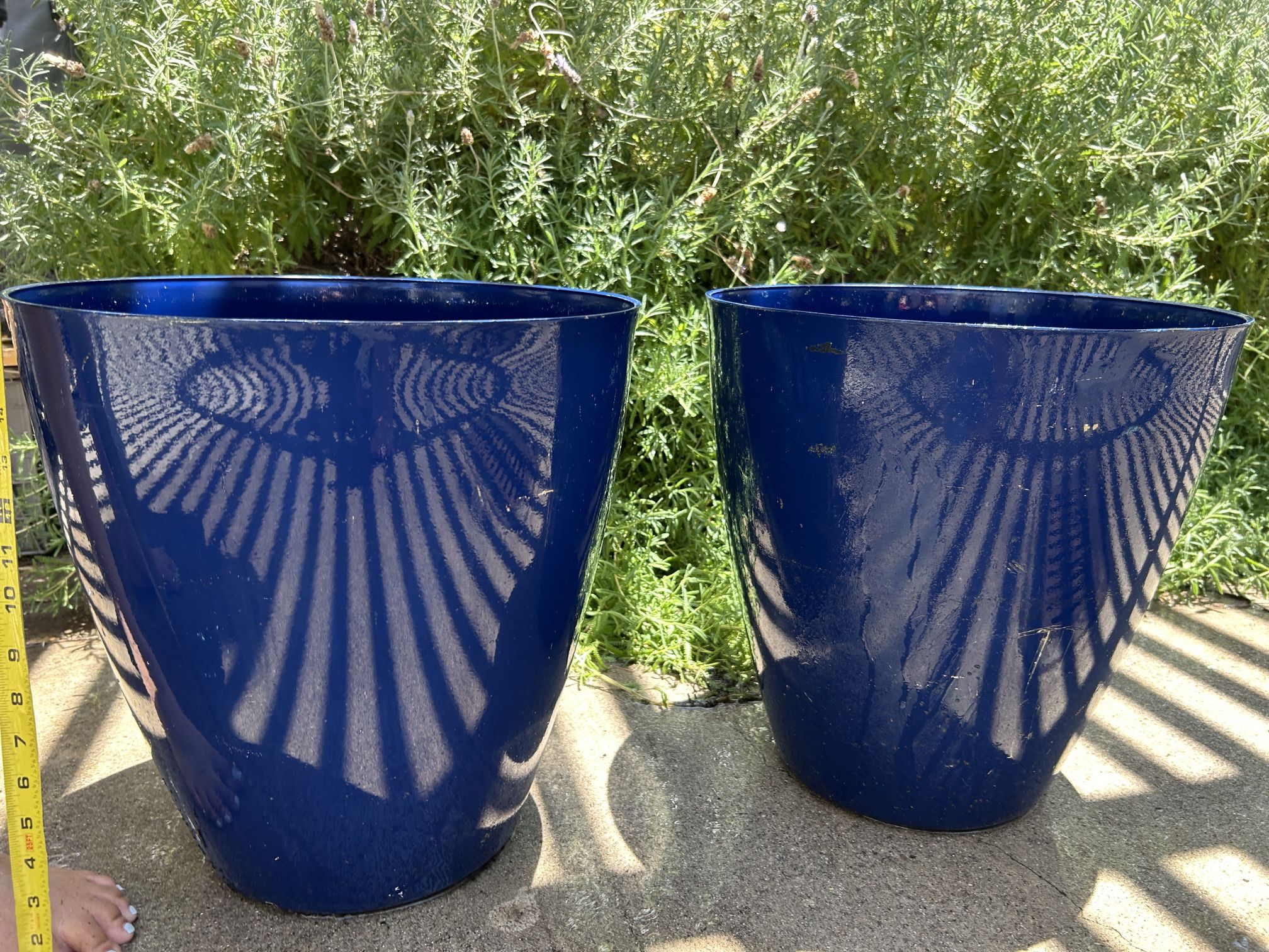 Several Plant Pots Plastic And Resin - Singles Or Sets