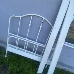 Full Size Metal Bed Frame 