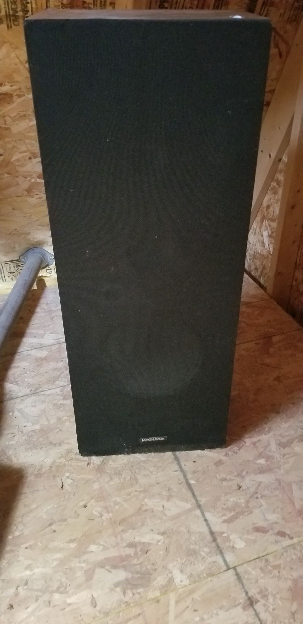 Magnavox speakers