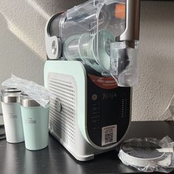 Ninja SLUSHi Frozen Drink maker