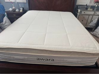 Like New Awara Luxury Hybrid King Mattress