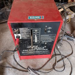 Buz Box 230 Amp Welder