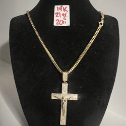 14K Yellow Gold Franco Chain and Pendant CUBIC ZIRCONIUM STONES 21Gr 20 Inches Long 