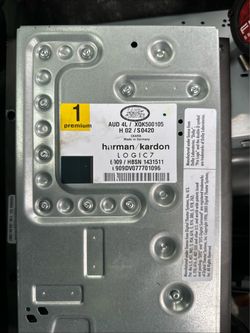 Land Rover amplifier