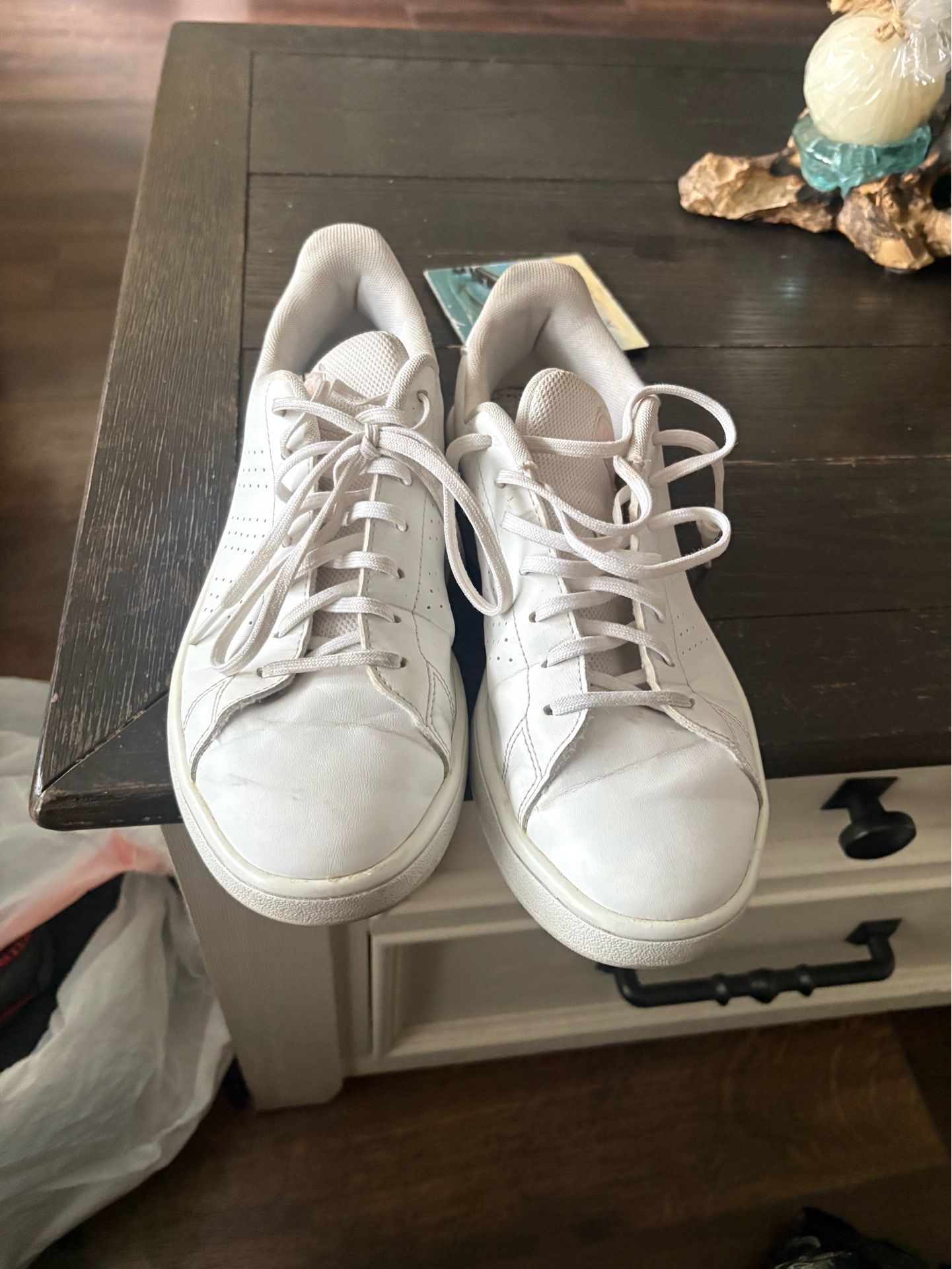 Shoes size 8
