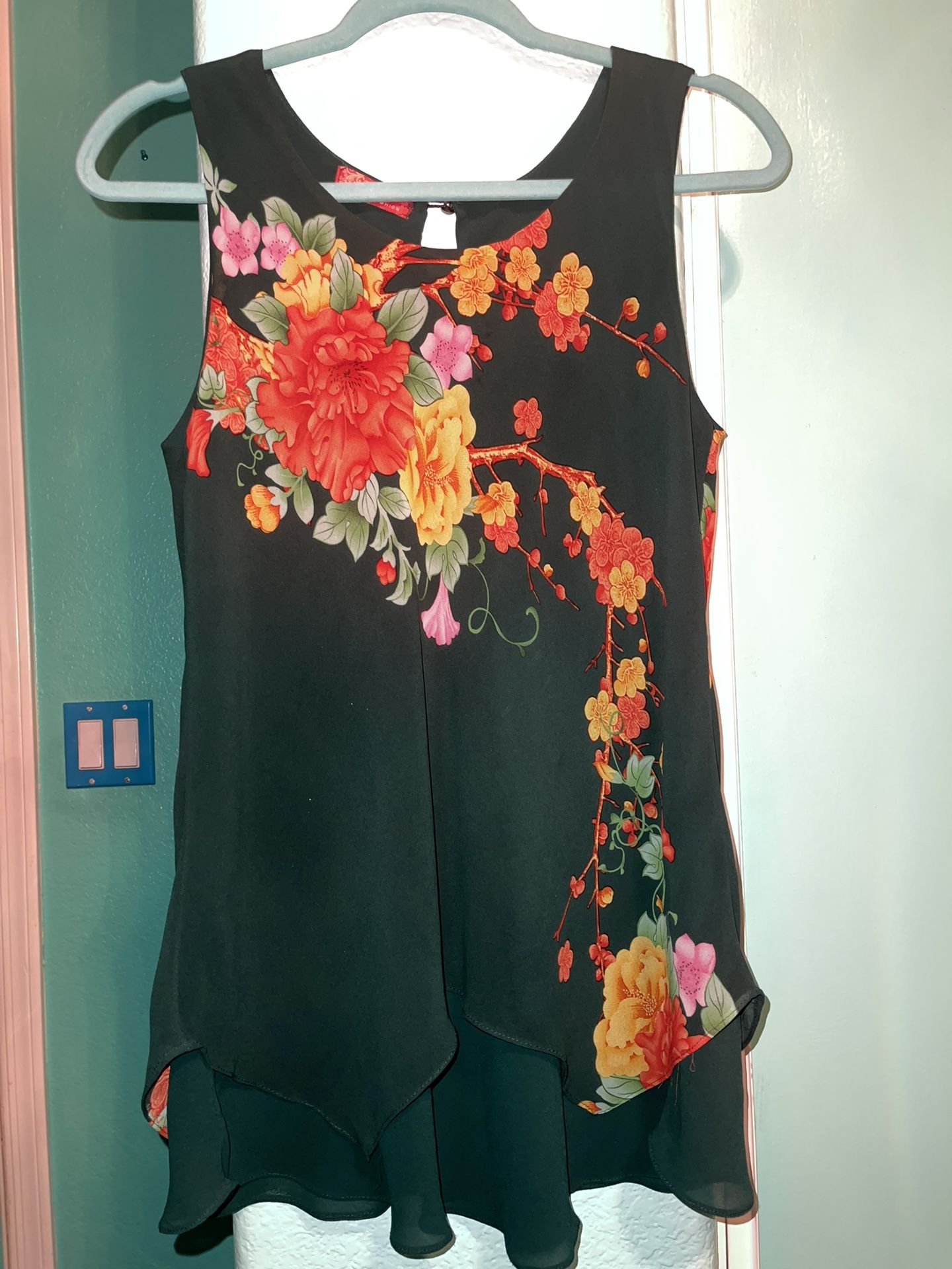 Hunter Green Sleeveless Chinese Tunic With Bright Flowers 