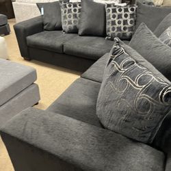Beautiful stunning Sectional Super Deal!