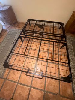 Queen size adjustable bed frame