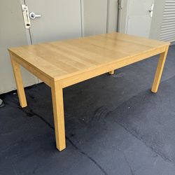 2 Leaves Extendable Dining Table 