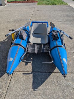 Pontoon Boat