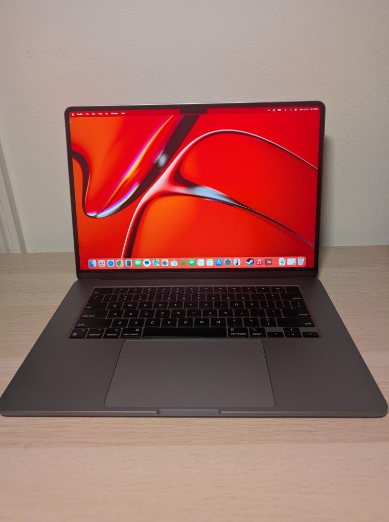 MacBook Air 15 Inch M2 16 Gigs Of Ram 256 Storage