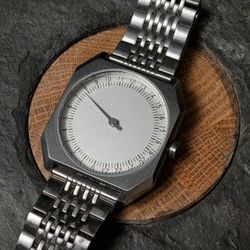 Slow Mo Jo 01
 Steel Silver Dial Quartz Watch Hodinkee Cool Watch Collector Gmt 